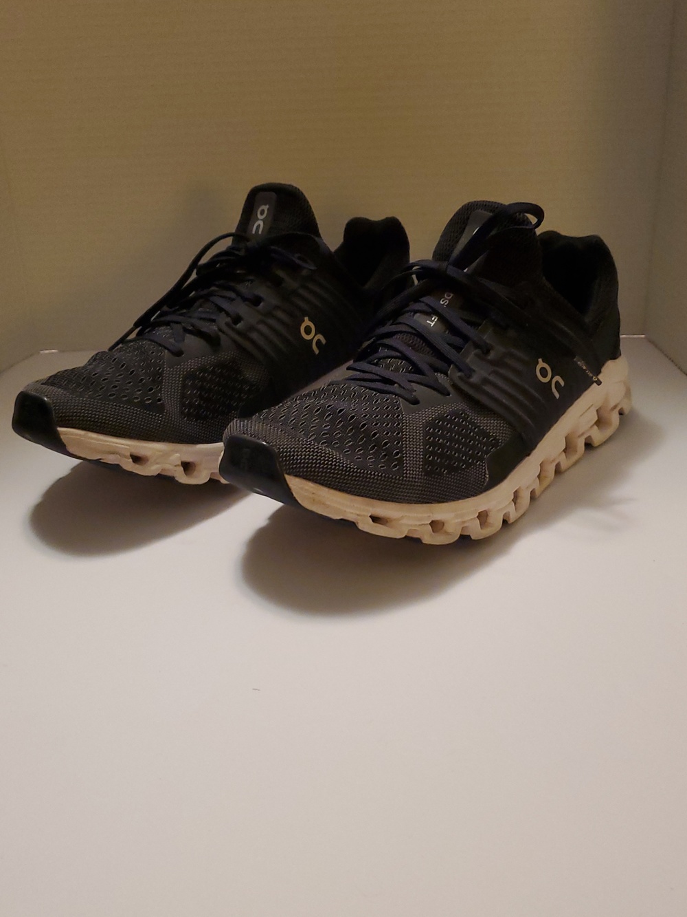 On Cloud Cloudswift Men’s Black Rock Low Top Running Shoes Size 10